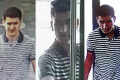 Policie zastřelila teroristu, který řídil dodávku v Barceloně. Prozradilo ho, že byl "moc oblečen"