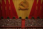 Trestejme úplatkáře, zahájili čínští komunisté sjezd