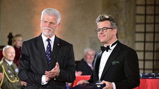 Dirigent Jakub Hrůša obdržel medaili za zásluhy I. stupně v oblasti umění.