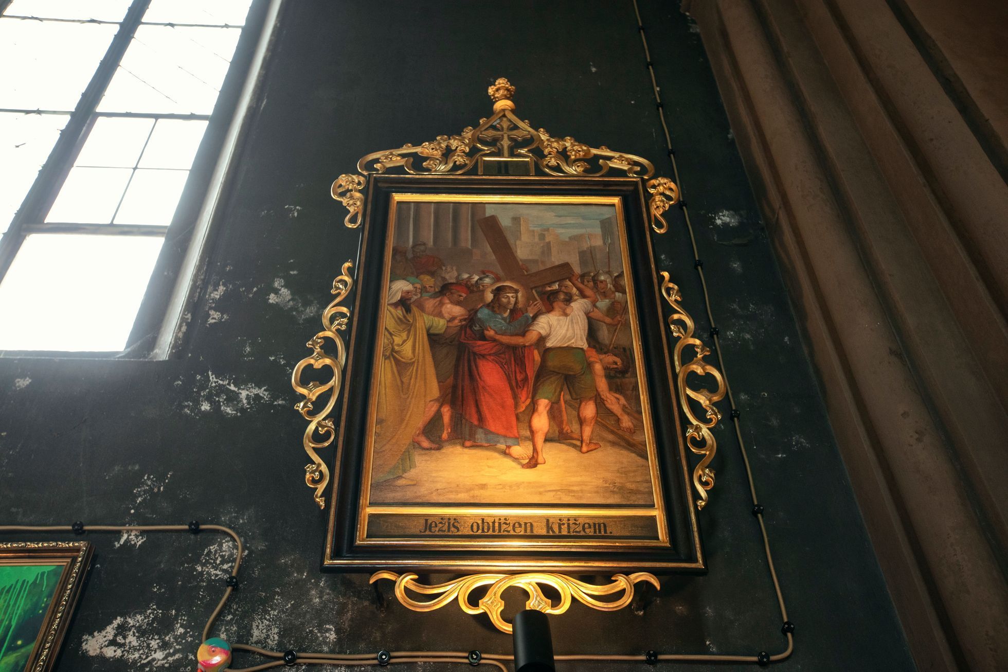 Chotěvice, Karin Babinská,režisérka, herečka, spisovatelka písničkář, herec, Richard Krajčo, frontman kapela Kryštof, Kostel sv. Petra a Pavla, umění,  pop art