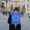 Miloš Zeman oznámil kandidaturu na prezidenta - jeho TK, aktivisté před Hradem