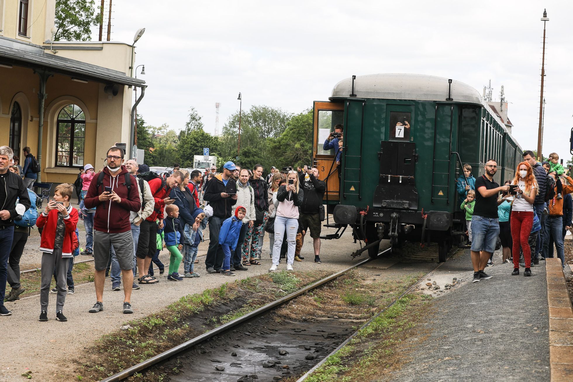 Parní vlak, železnice, lokomotiva - Párou Prahou - České dráhy