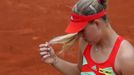 Německá tenistka Angelique Kerberová během osmifinálového utkání French Open 2012, které vyhrála nad Chorvatkou Petrou Martičovou.