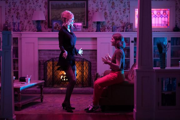 Nicole Kidmanová jako Angie a Jo Ellen Pellmanová coby Emma.
