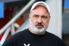 Tohle jen tak nepřebolí, těžko se to kouše, řekl Trpišovský. Provoda se zastal