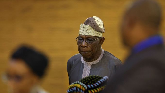 Velvyslanec Africké unie Olesegun Obasanjo na vyjednávání v Pretorii.
