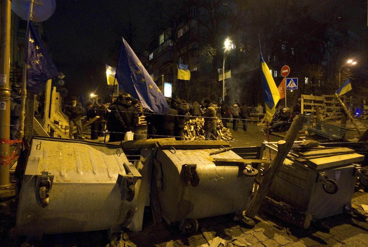 Ukrajina - Kyjev - demonstrace - barikáda