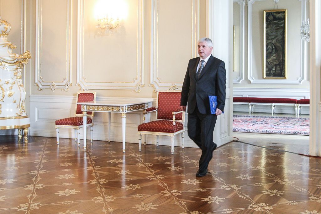 Jiří Rusnok podává demisi