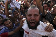 Egyptská revoluce končí. Nikam nevedla, hrozí chaos