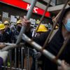 Střety demonstrantů s policisty v Hongkongu - 1. prosince