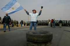 Obrazem: Argentina paralyzována protesty zemědělců