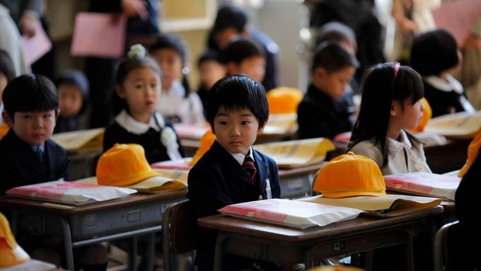 Přes 70 škol začalo ve Fukušimě s výukou. Děti se vrátily do lavic