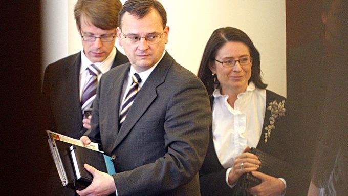 Premiér Petr Nečas a šéfka Poslanecké sněmovny Miroslava Němcová.