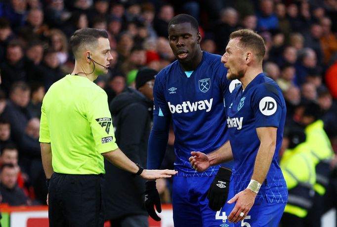 Soccer Football - Premier League - Sheffield United v West Ham United - Bramall Lane, Sheffield, Britain - January 21, 2024 West Ham United's Vladimir Coufal remonstrates