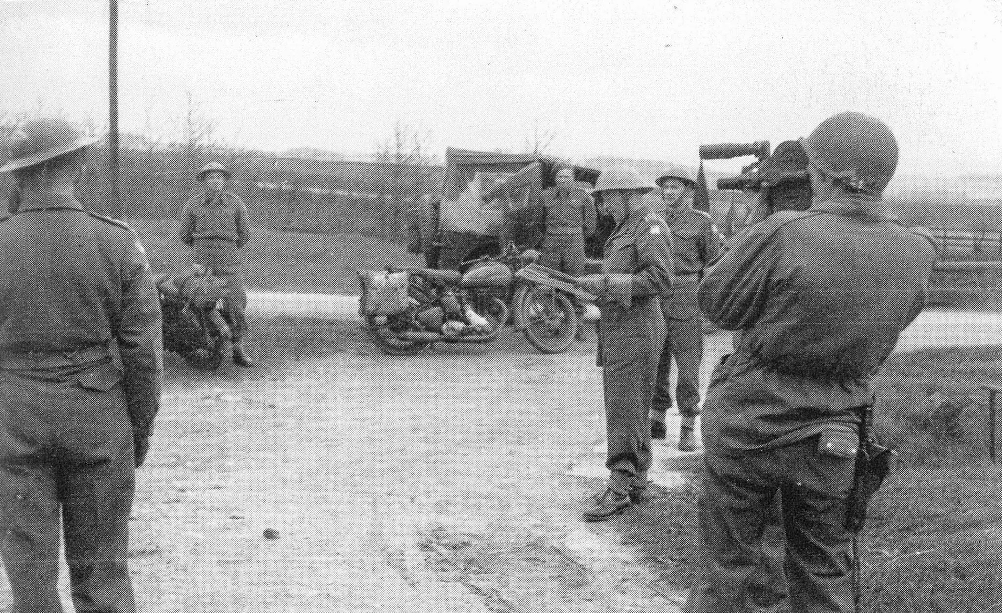Dunkerk 1944, Českoslovenští vojáci, WWII., Dunkirk, Zahraničí, Kříže a hvězdy od Dunkerque: Černá kniha Čs. samostatné obrněné brigády 1944-1945