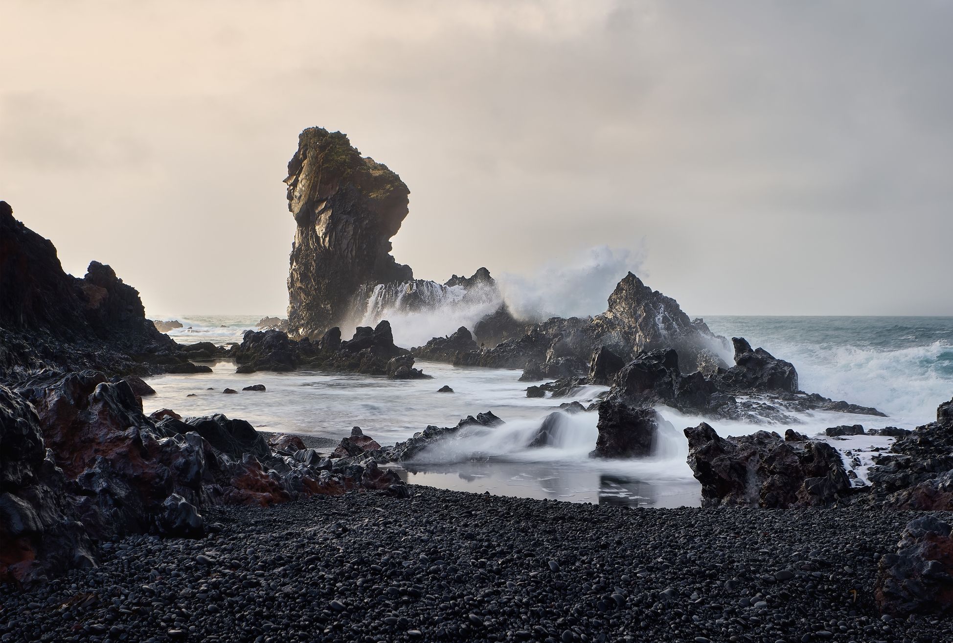 FOTO: Krásy Islandu objektivem fotografa Marka Ondráčka, Dvě tváře Islandu: Fotograf Ondráček o boji s živly a polární září, Magazín, fotogalerie