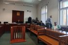 Lékařka měla "odklonit" miliony na pomoc postiženým dětem. Necítím se vinna, říká