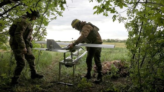 Smrt letí k Rusům. Podívejte se na největší světovou laboratoř dronové války