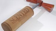 ... tedy v přepočtu 145 tisíc korun a jsou ručně vyráběny na zakázku.