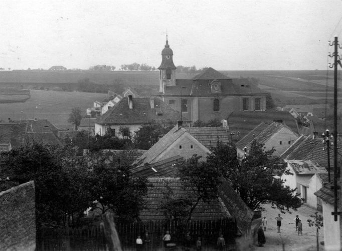 Lidice před vyhlazením nacisty.