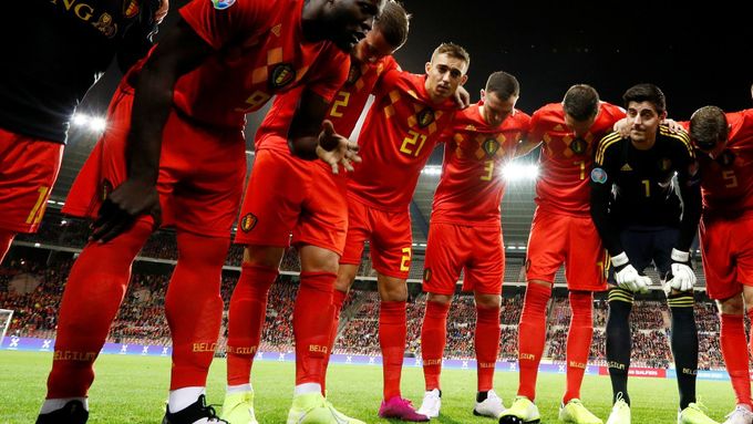 Fotbalisté Belgie slaví postup na mistrovství Evropy