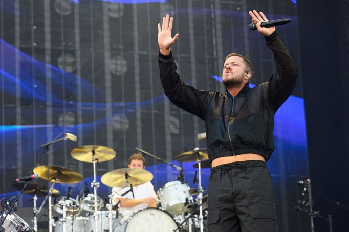 Americká kapela Imagine Dragons se svým frontmanem Danem Reynoldsem vystoupila v pražských Letňanech.