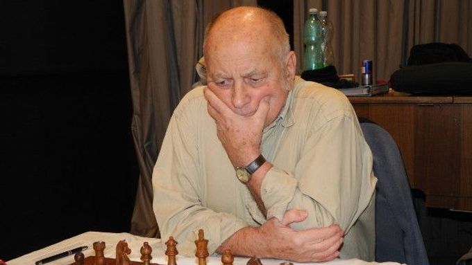 Šachista Vlastimil Jansa skončil v Itálii na MS seniorů třetí.