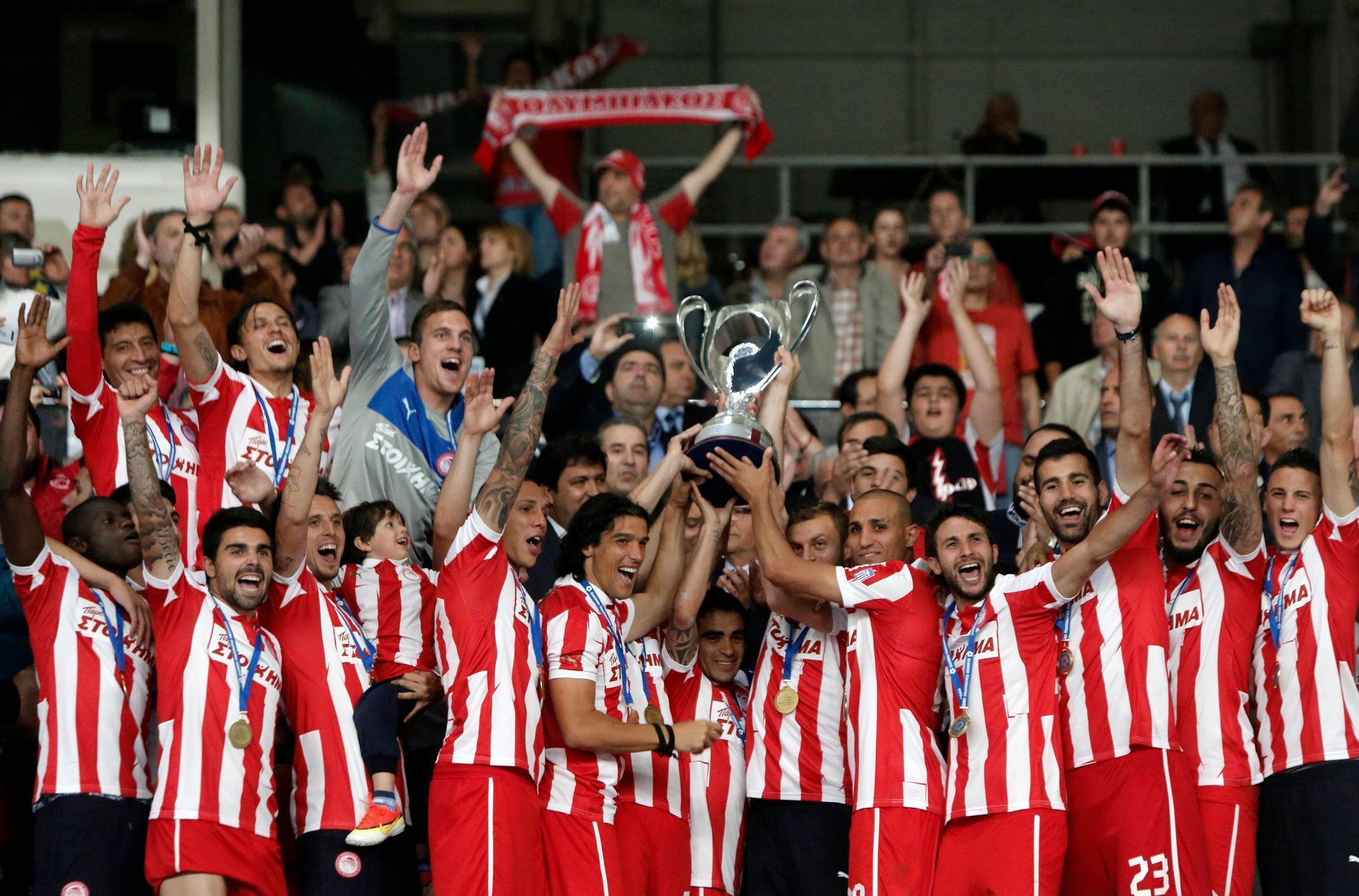 Olympiakos Pireus se raduj z řeckého poháru 2013