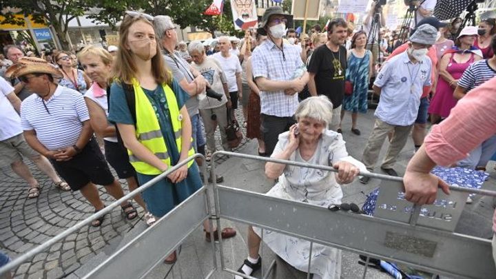 Několik tisíc lidí protestovalo na Václavském náměstí proti vládě Andreje Babiše; Zdroj foto: ČTK