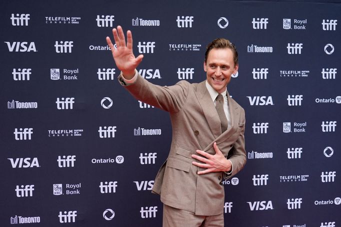 Herec Tom Hiddleston na torontské premiéře filmu Chuckův život.