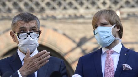 Není to bavorský model, budeme pokračovat v plošném testování škol, říká Babiš