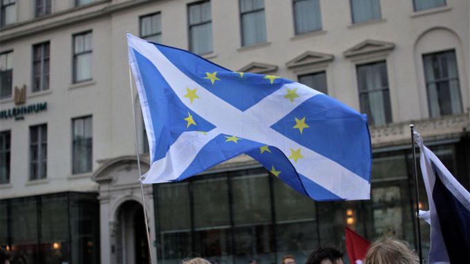 Skotové vyjadřují podporu nezávislosti země.
