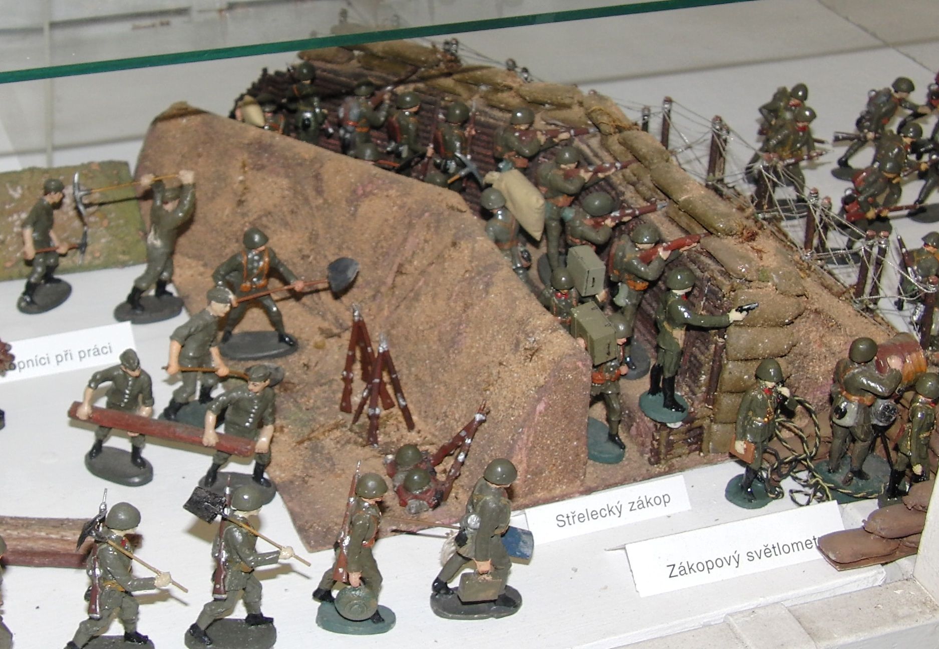 Vojáčci a modely vojenské techniky Lubora Šušlíka