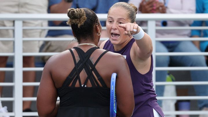 "Nemáš vzdělání." Partnerka Siniakové v ostré hádce, Amerika řeší rasistický podtext; Zdroj foto: CLIVE BRUNSKILL / GETTY IMAGES NORTH AMERICA / Getty Images via AFP / Profimedia