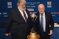 Skandál odhalil bývalý funkcionář FIFA. Také bral úplatky