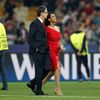 fotbal, Liga mistrů 2017/2018, Real Madrid - Liverpool, majitel Liverpoolu John W. Henry s manželkou Lindou Pizzutiovou