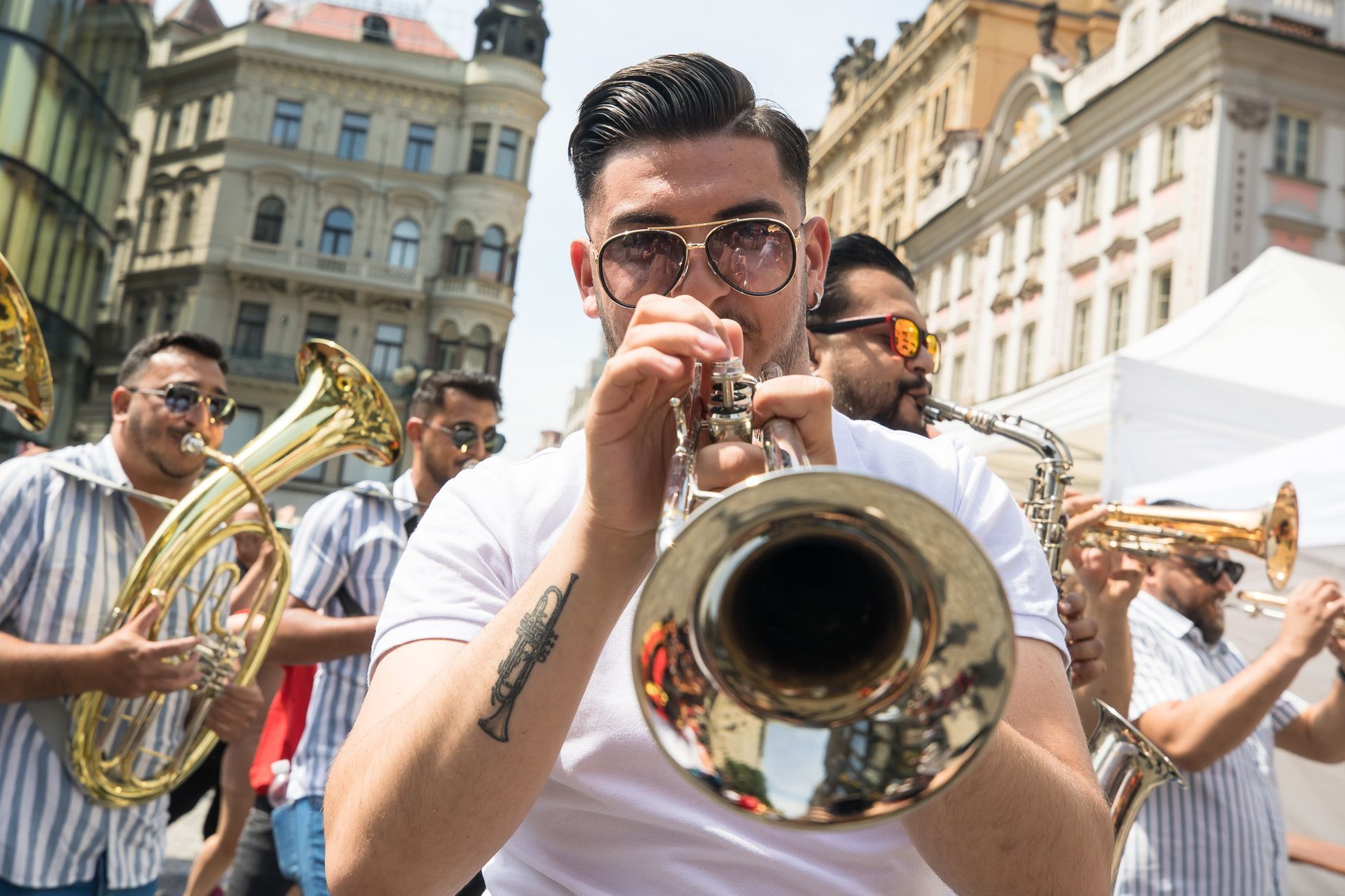 Romský taneční průvod Prahou, festival Khamoro