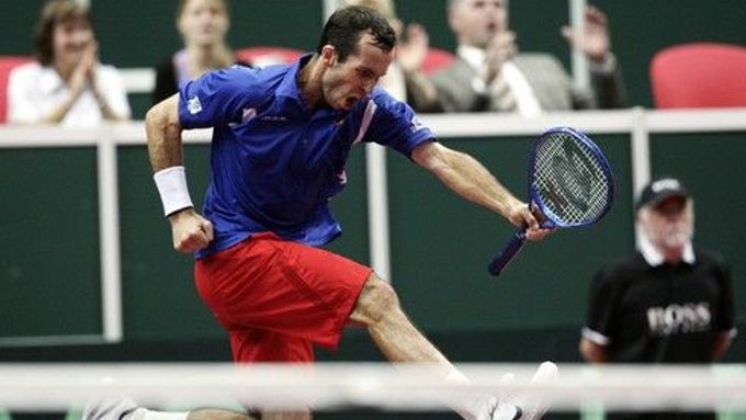Radek Štěpánek slaví postup do semifinále Davis Cupu