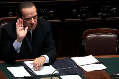 Berlusconiho vládu může položit reforma důchodů