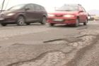 Opravy rozbitých cest vyjdou Vary na 20 milionů