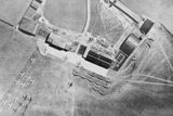 Takhle vypadal areál v sousedství letňanského letiště za druhé světové války.