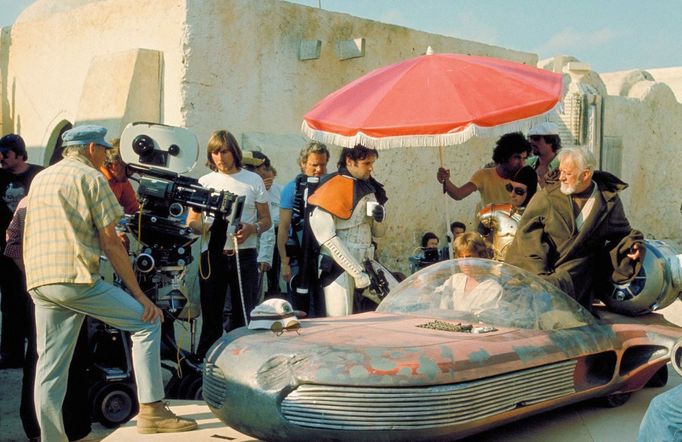 Před 45 lety měl v roce 1977 v USA premiéru první díl americké filmové ságy Star Wars a zrodil se tak kulturní fenomén, který trvá dodnes.