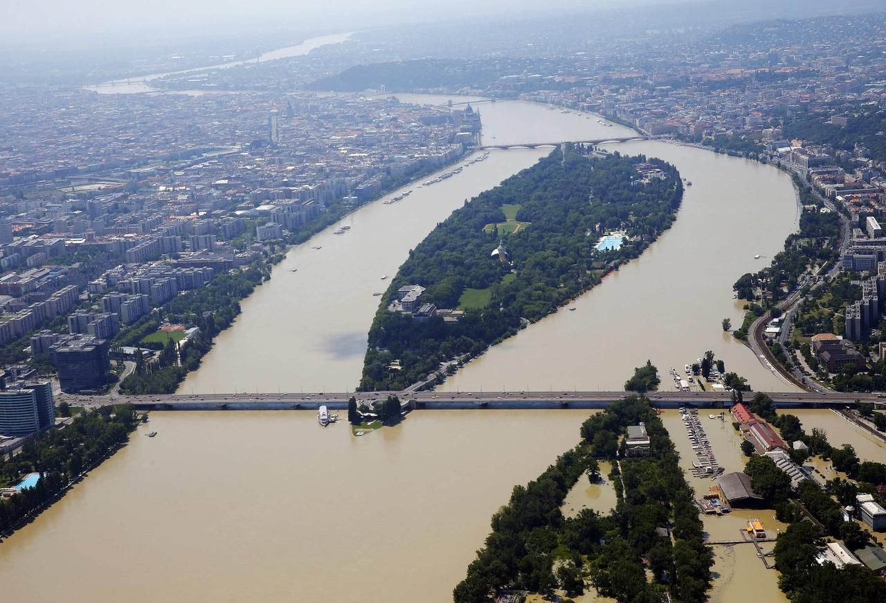 Povodně - Budapešť, 9. 6. 2013