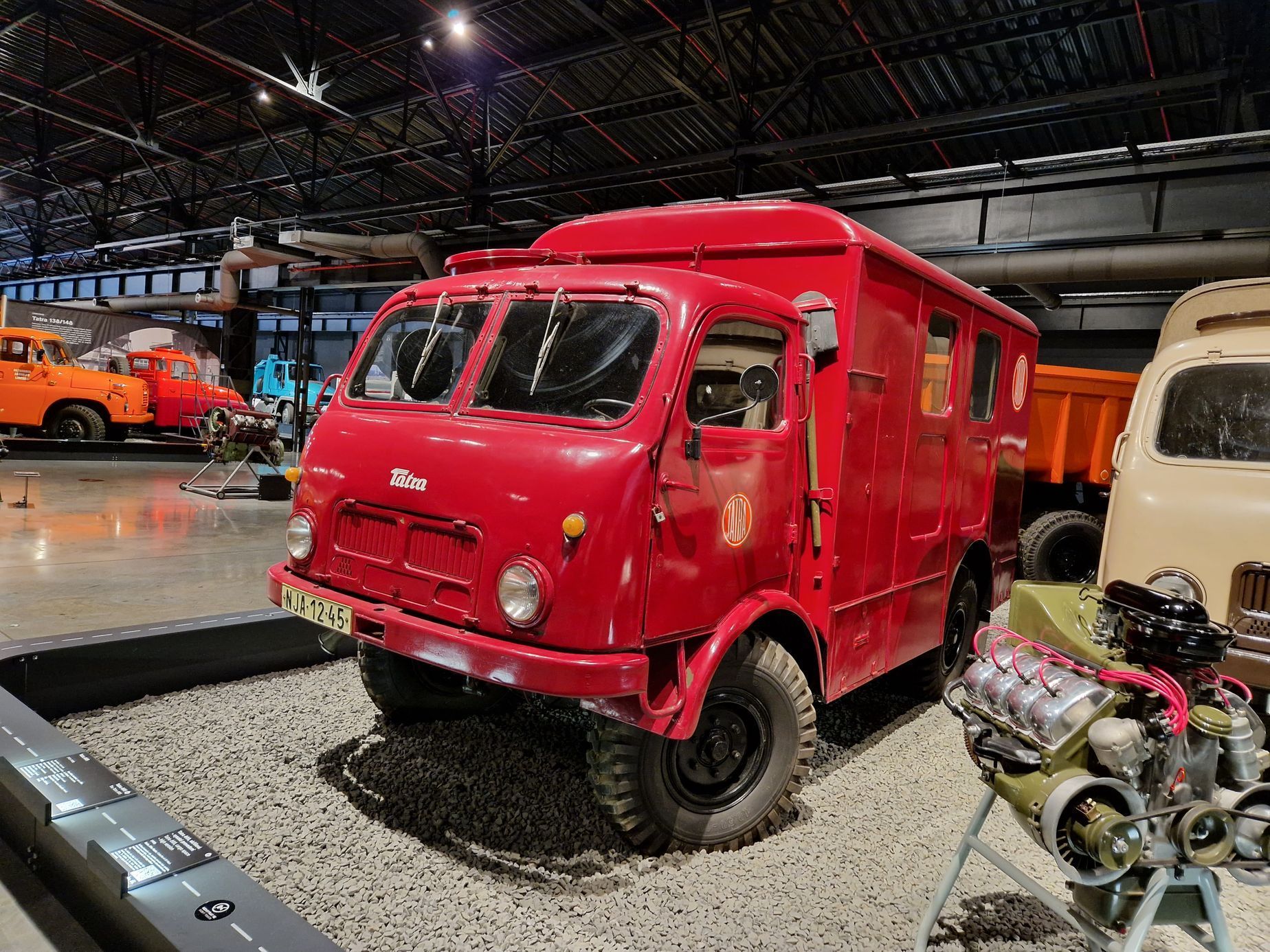 Tatra 805