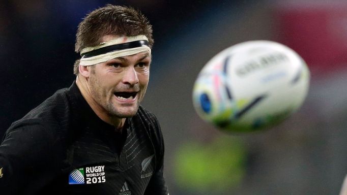 Richie McCaw of New Zealand eyes the ball during their Rugby World Cup semi-final against South Africa at Twickenham in London, Britain October 24, 2015. REUTERS/Henry Br