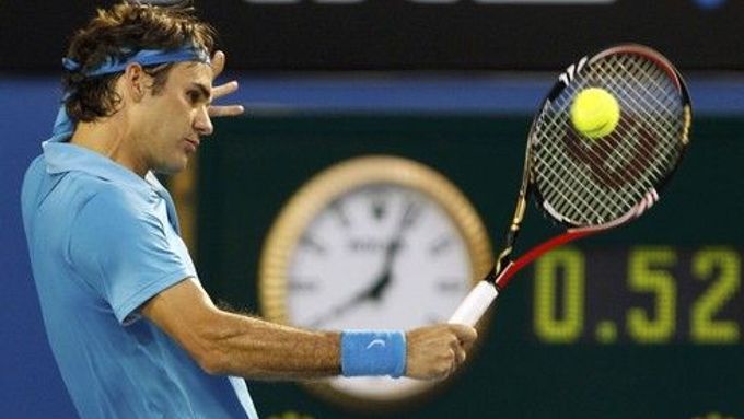 Roger Federer postoupil do finále Australian Open