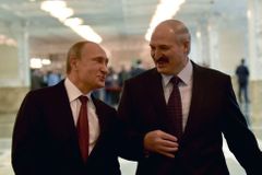 Putin jednal s Lukašenkem. Chce v Bělorusku postavit vojenskou základnu