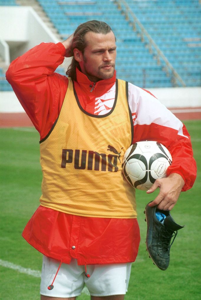 Tomáš Skuhravý