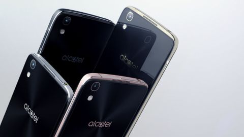 TEST: Dvojčata od Alcatelu a Vodafonu si troufají i na Galaxy S7. Dáte za ně polovinu