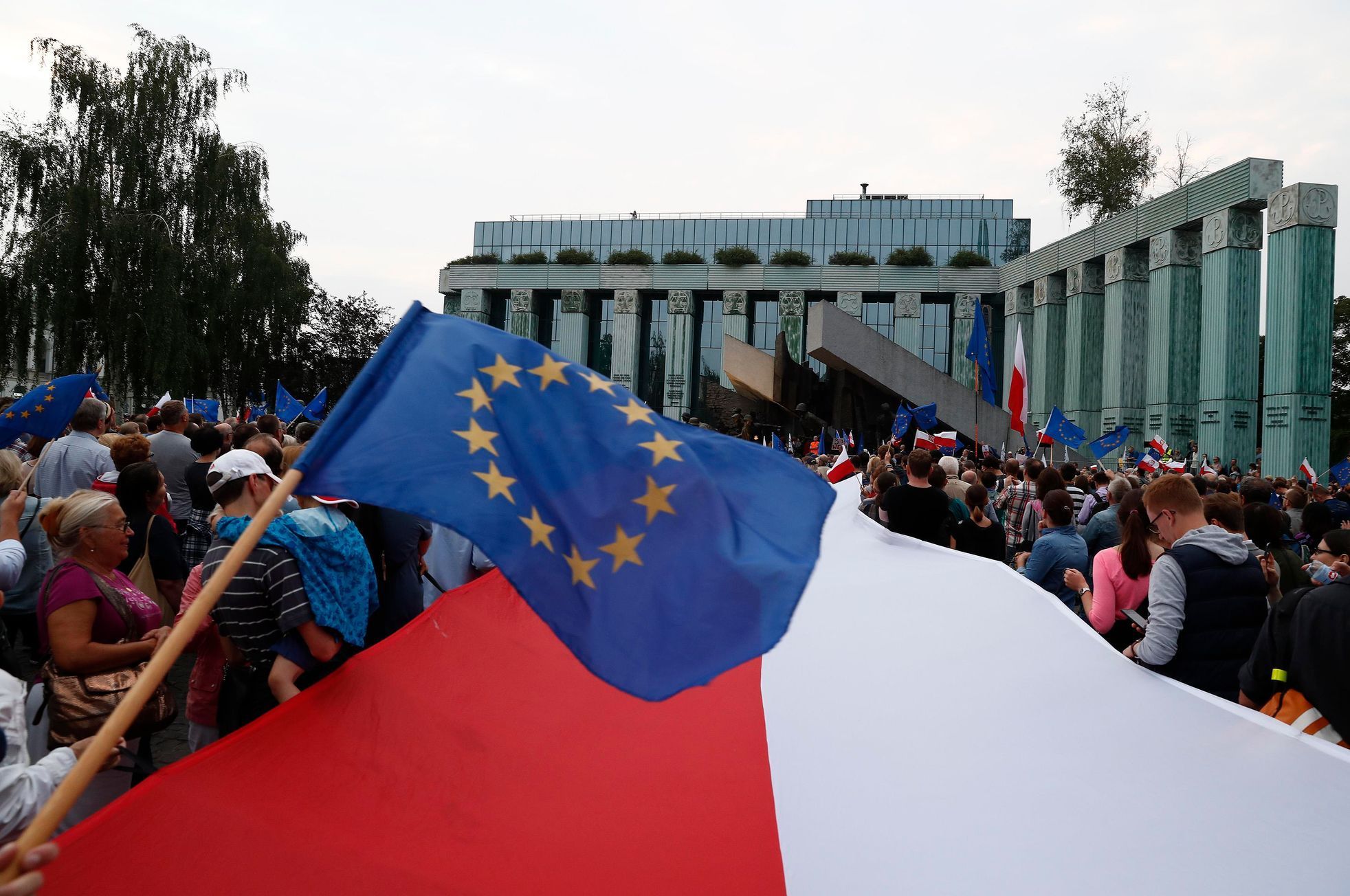 Polsko protestuje proti soudní reformě